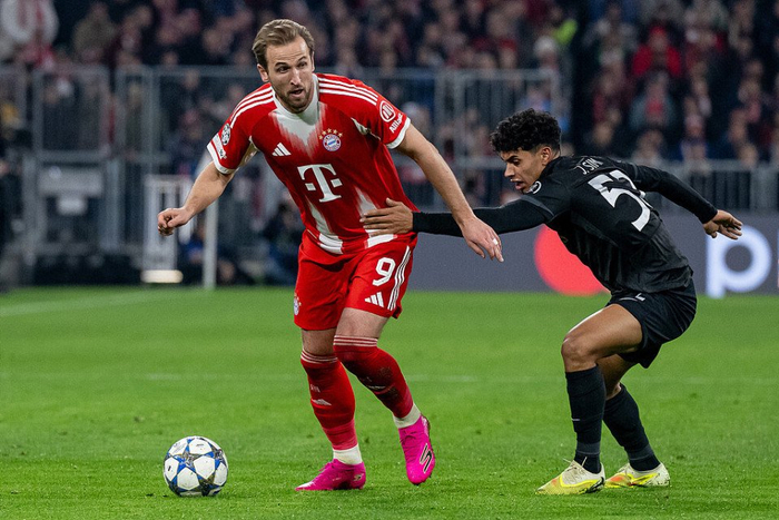 开云体育-凯恩迎来十五赛季高光表现，巴塞罗那球迷沸腾！的简单介绍